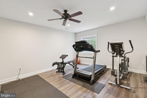 Fitness Equipment, Interior, Recessed Lighting, Wood Texture Flooring