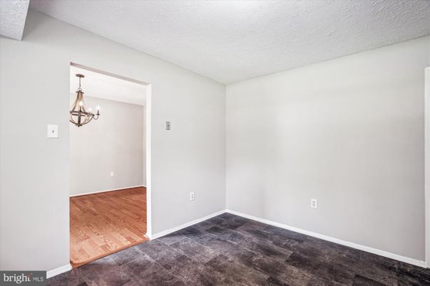 Chandelier, Empty room, Interior, Wood Texture Flooring