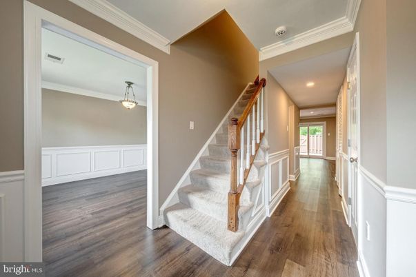 Interior, Pendant Lights, Recessed Lighting, Wood Texture Flooring