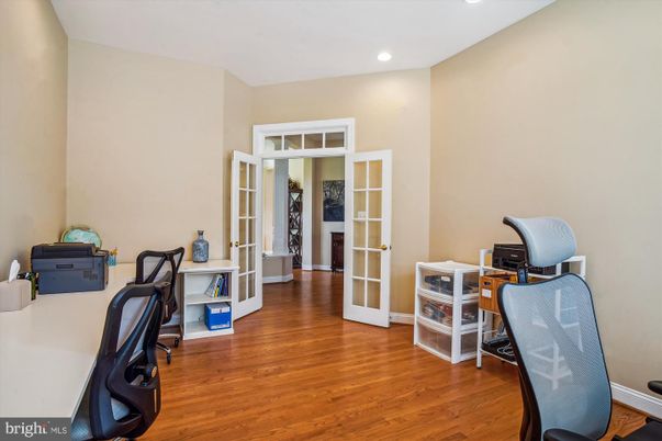 Home Office, Interior, Recessed Lighting, Wood Texture Flooring