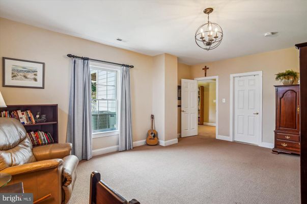 Chandelier, Empty room, Interior
