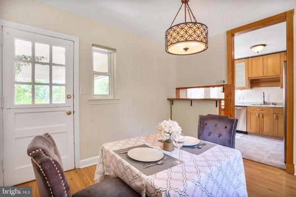 Dining room, Interior, Kitchen, Pendant Lights, Wood Texture Flooring