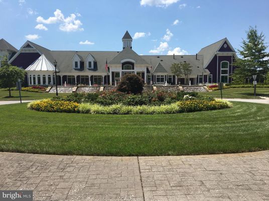 Exterior, Facade, Cape Cod