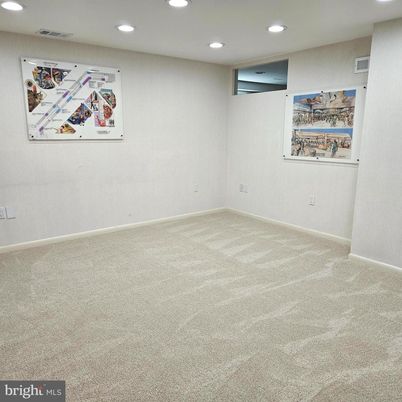 Empty room, Interior, Recessed Lighting