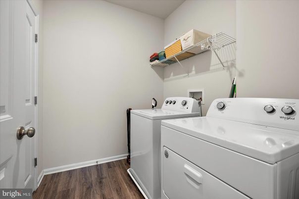 Interior, Utility Closets, Washer, Wood Texture Flooring