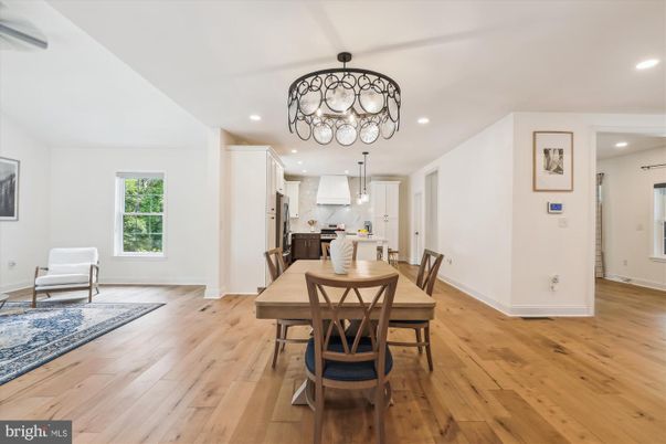 Chandelier, Dining room, Interior, Kitchen, Pendant Lights, Recessed Lighting, Wood Texture Flooring