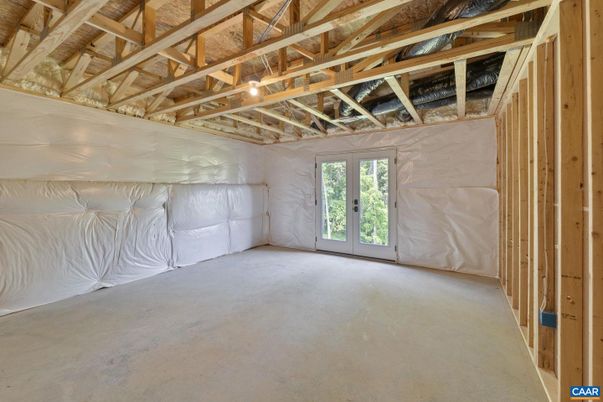 Empty room, Interior, Wooden Beams, Wooden Ceilings