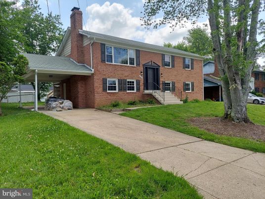 Backyard, Exterior, Facade, Brick Facade, Georgian
