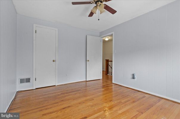 DE Listing image placeholder