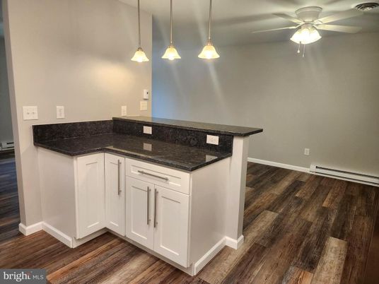 Interior, Pendant Lights, Wood Texture Flooring