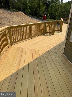 Exterior, Wood Texture Flooring