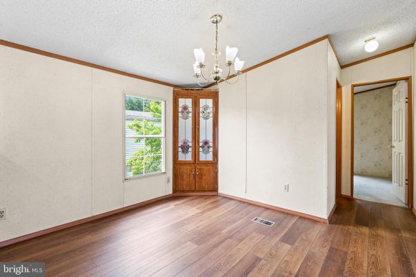 Chandelier, Empty room, Interior, Wood Texture Flooring