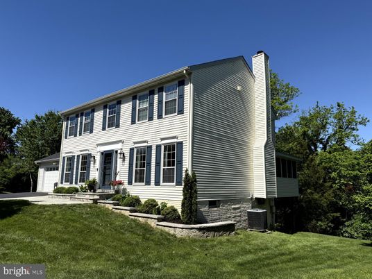 Exterior, Facade, Georgian