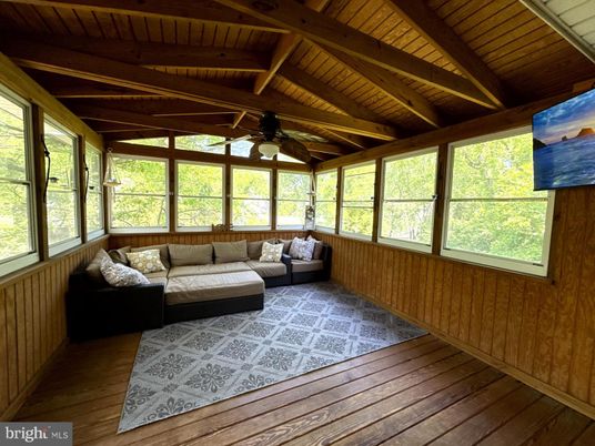 Interior, Living room, Sun Room, Wooden Beams, Wooden Ceilings, Wood Texture Flooring