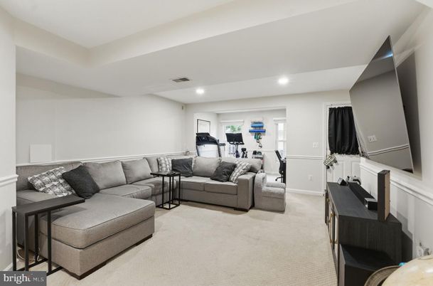 Fitness Equipment, Interior, Living room, Recessed Lighting
