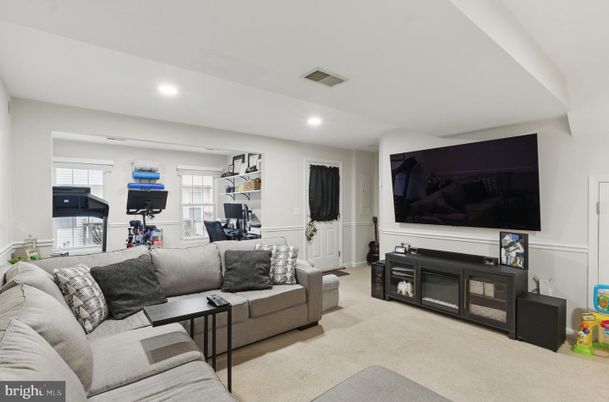 Fitness Equipment, Interior, Living room, Recessed Lighting