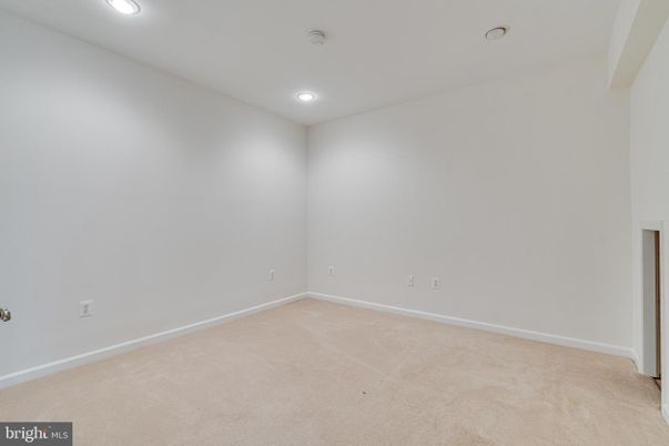 Empty room, Interior, Recessed Lighting