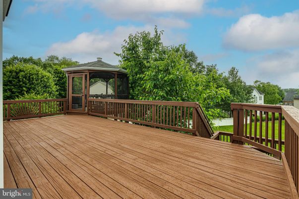 Exterior, Wood Texture Flooring