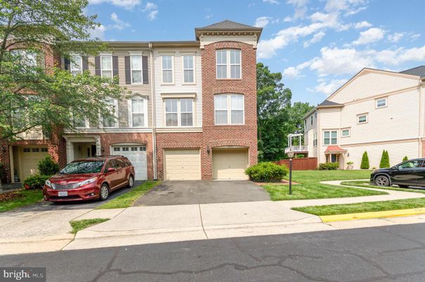 Attached, Exterior, Facade, Brick Facade, Rowhouse