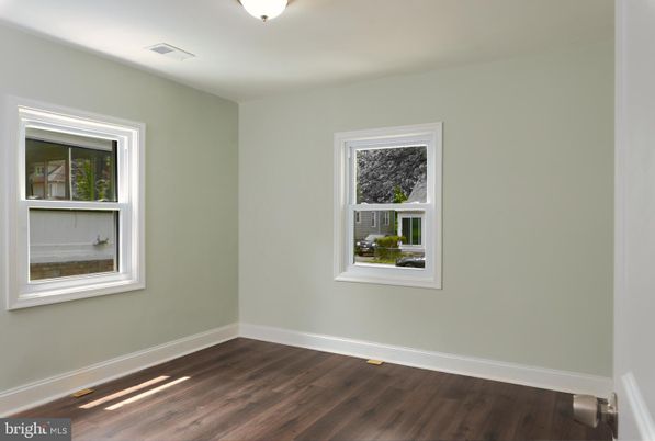 DE Listing image placeholder