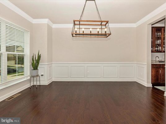 Interior, Pendant Lights, Wood Texture Flooring