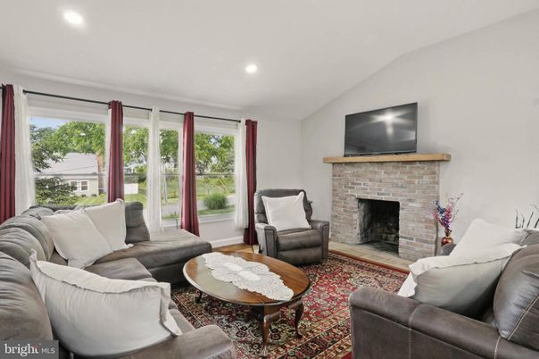 Fireplace, Interior, Living room, Recessed Lighting