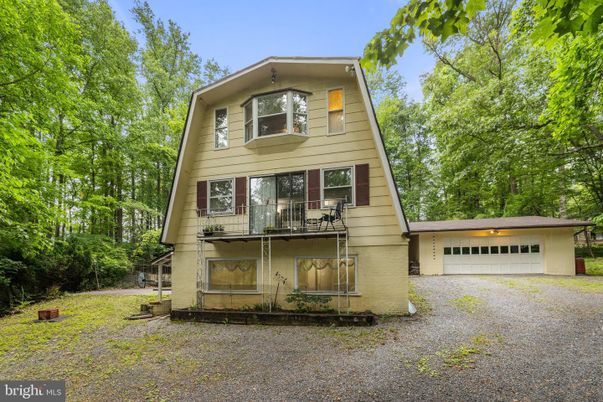 Attached, Backyard, Exterior, Facade, A Frame