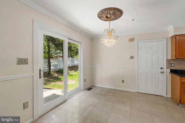 Chandelier, Empty room, Interior