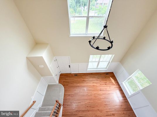 Interior, Pendant Lights, Wood Texture Flooring