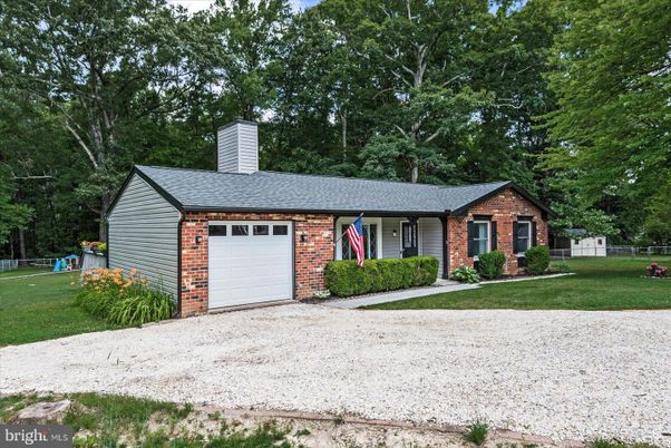 Attached, Exterior, Facade, Brick Facade, Ranch