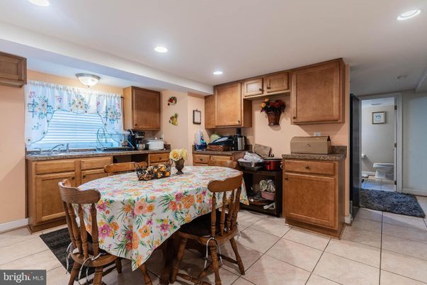 Dining room, Interior, Kitchen, Recessed Lighting
