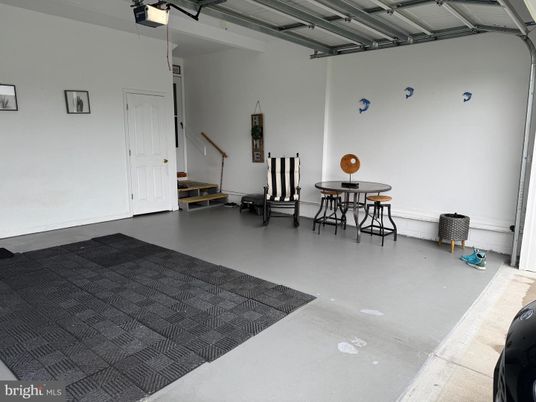 Garage, Interior