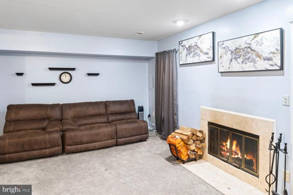Fireplace, Interior, Recessed Lighting