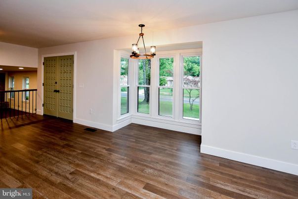 Empty room, Interior, Pendant Lights, Recessed Lighting, Wood Texture Flooring