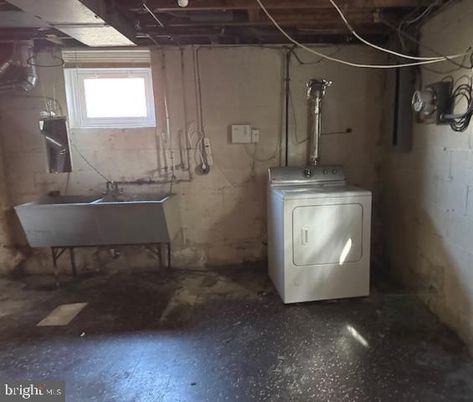 Interior, Washer