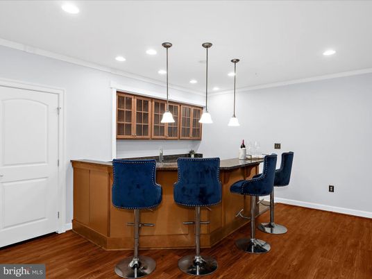 Interior, Pendant Lights, Recessed Lighting, Wood Texture Flooring