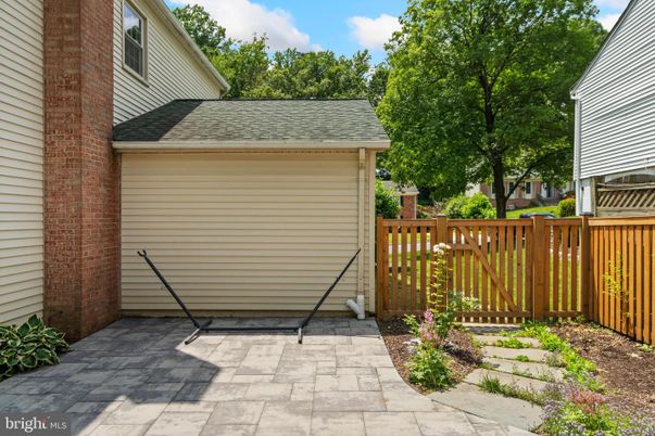 Detached Garage, Exterior