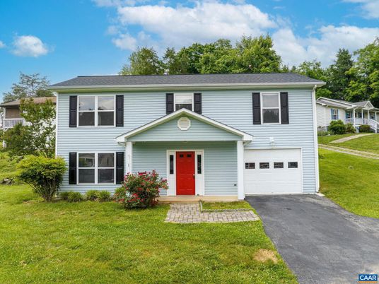 Attached, Exterior, Facade, Raised Ranch