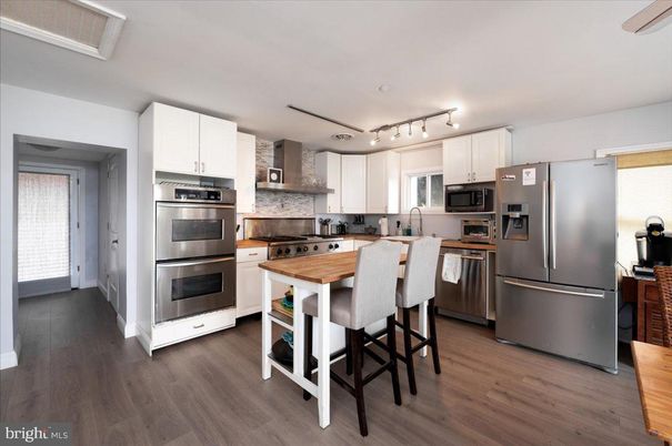 Interior, Kitchen, Stainless Steel Appliances, Wood Texture Flooring