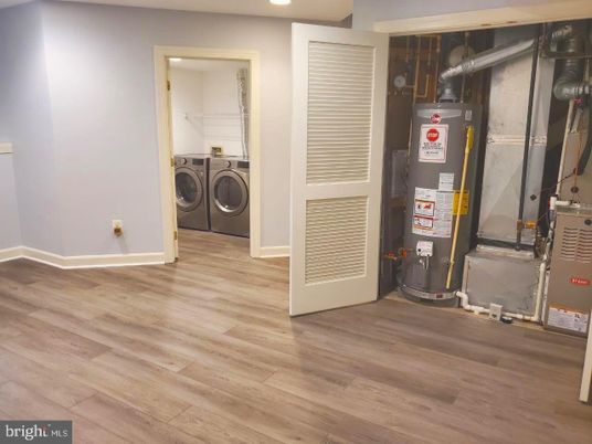 Interior, Recessed Lighting, Utility Closets, Washer, Wood Texture Flooring