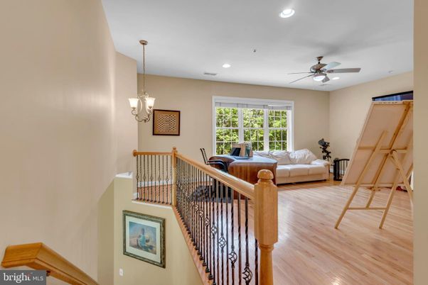 Interior, Living room, Pendant Lights, Recessed Lighting, Wood Texture Flooring