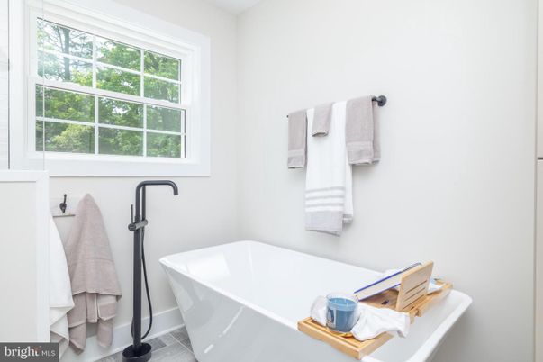 Bathroom, Free Standing Baths, Interior
