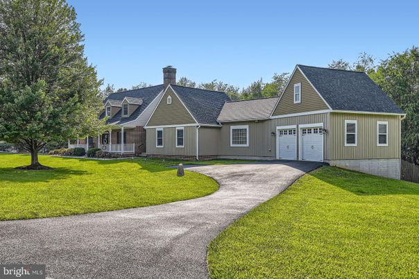 Attached, Backyard, Exterior, Facade, Cape Cod