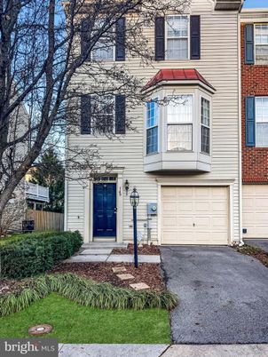 Attached, Exterior, Facade, Brick Facade, Rowhouse
