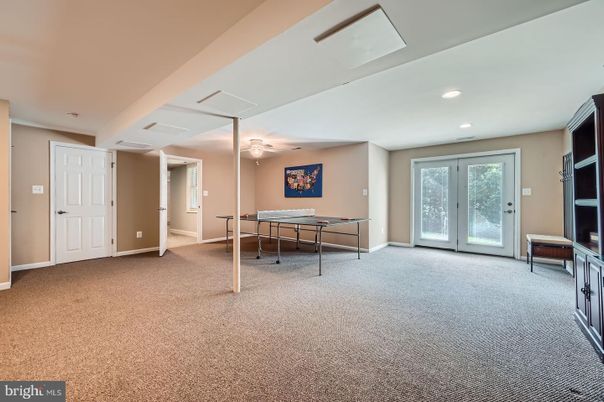 Empty room, Game Room, Interior, Recessed Lighting