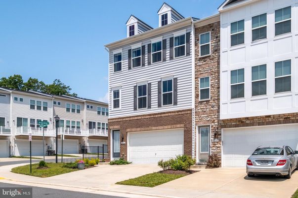 Attached, Exterior, Facade, Brick Facade, Rowhouse