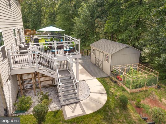 Backyard, Detached Garage, Exterior