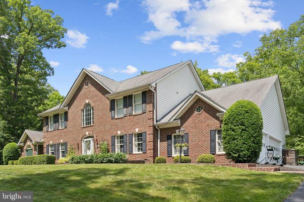 Exterior, Facade, Brick Facade, Brick Traditional