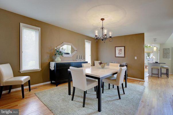 Chandelier, Dining room, Interior, Pendant Lights, Wood Texture Flooring