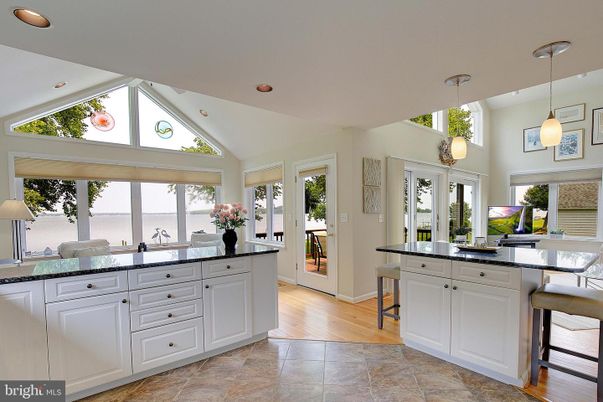 Dining room, Interior, Pendant Lights, Recessed Lighting, Water, Wood Texture Flooring